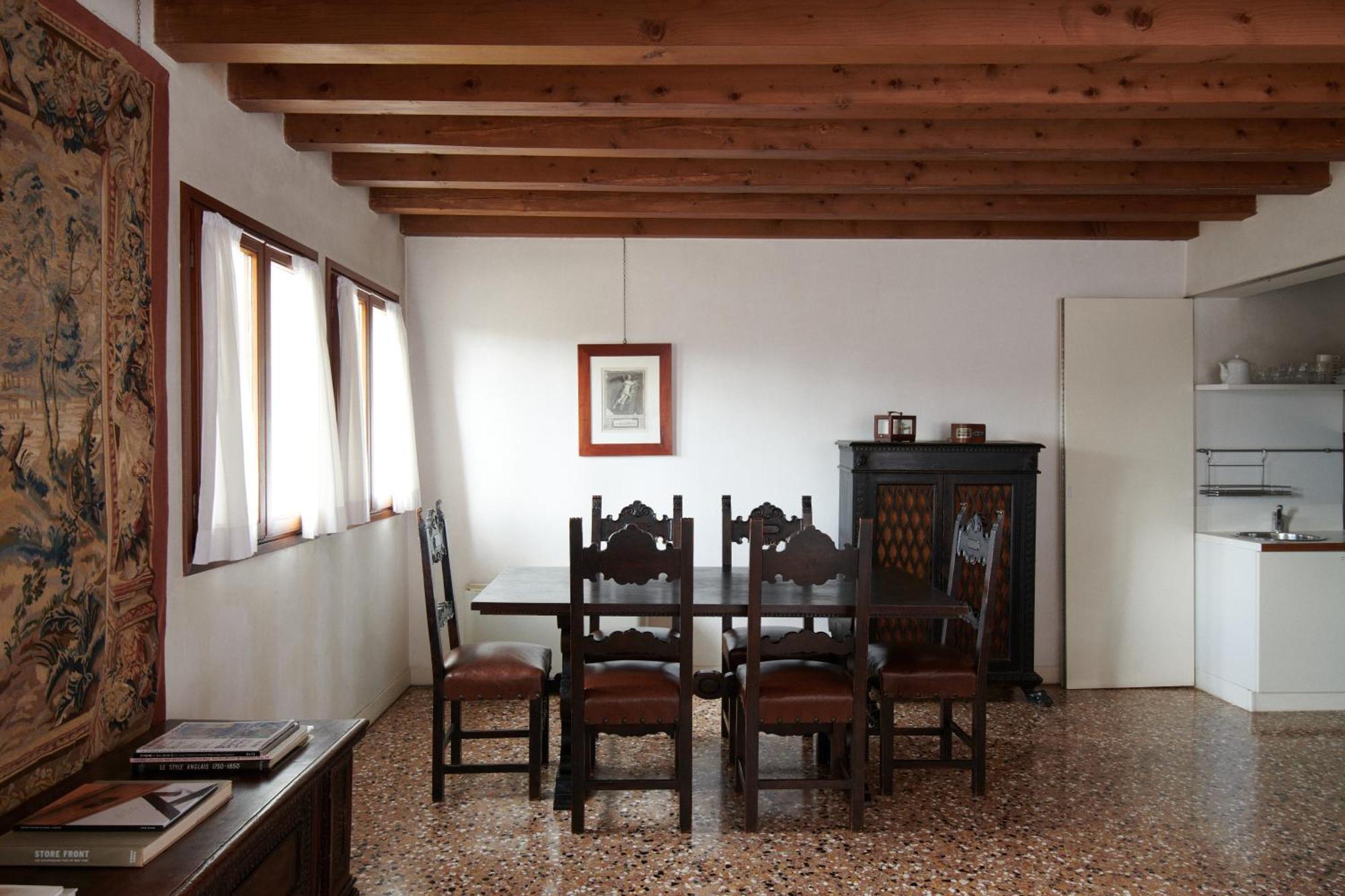 Palazzo Contarini Della Porta Di Ferro Venise
